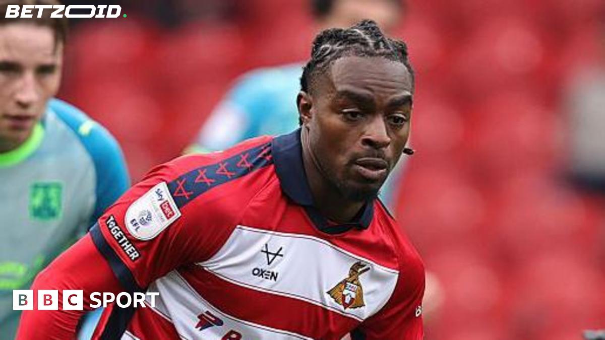 Aberdeen Secure Loan Deal for Former St Mirren Striker Toyosi Olusanya